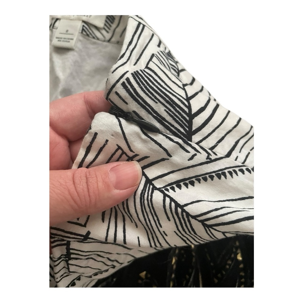 WHITE HOUSE BLACK MARKET Floral A-line Circle Skirt women’s 8 studded neutral - Picture 5 of 7